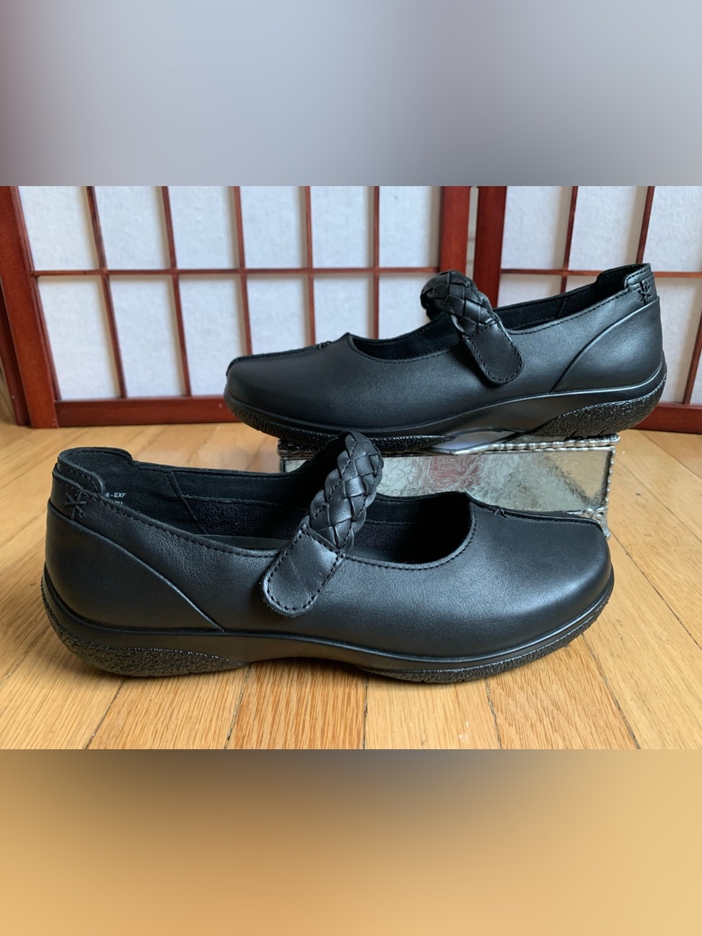 NWOB HOTTER SHAKE II Black Leather Made In England Mary Jane Shoes Size 8.5